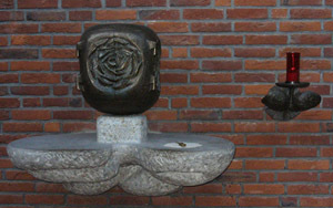 Tabernakel mit Ewigem Licht in Maria Königin